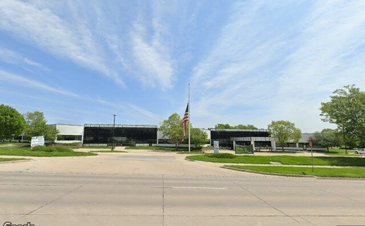 Pictures of Office, Industrial property located at 4093-4121 NW Urbandale Dr, Urbandale, IA 50322 for lease - image #1