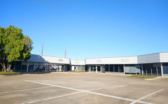 Pictures of Retail property located at 11011 S Wilcrest Dr, Houston, TX 77099 for lease - image #1