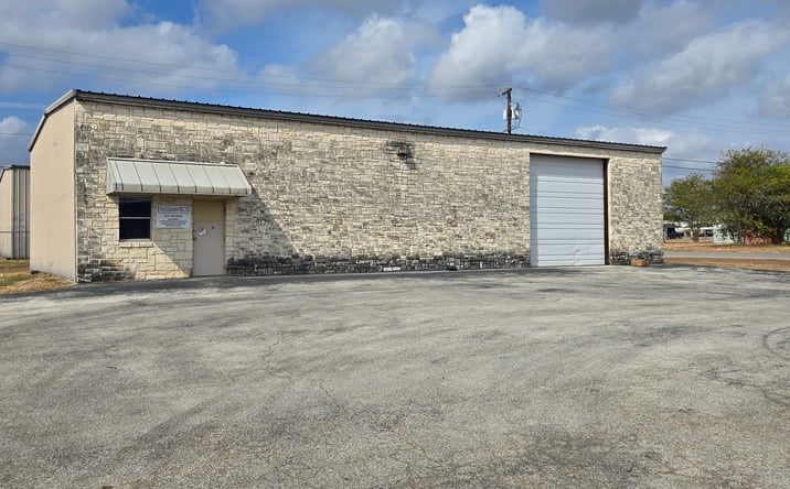 Pictures of Industrial property located at 817 Tradesmens Park Loop, Hutto, TX 78634 for lease - image #1