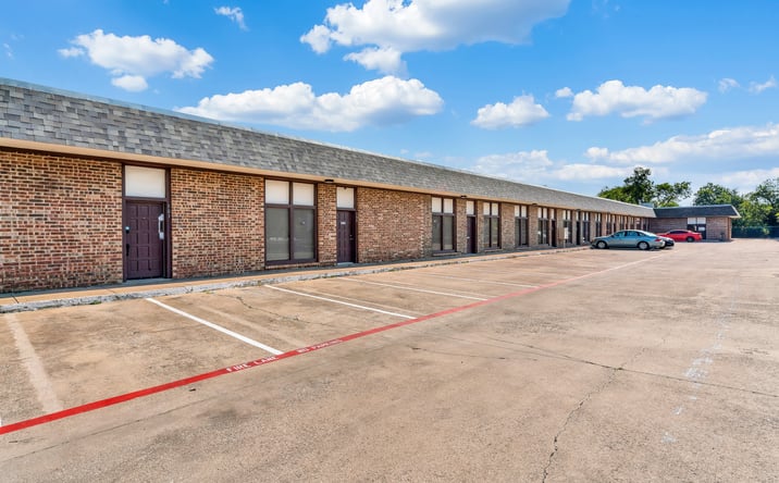 Pictures of Industrial property located at 10923 Indian Trail, Dallas, TX 75229 for lease - image #1