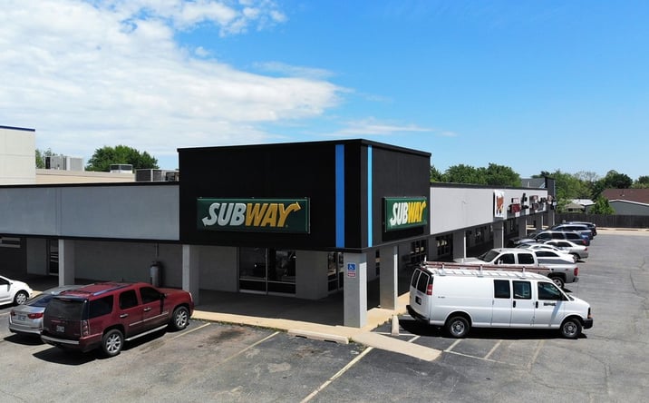 Pictures of Retail property located at 817-829 SE 4th Street, Moore, OK 73160 for lease - image #1