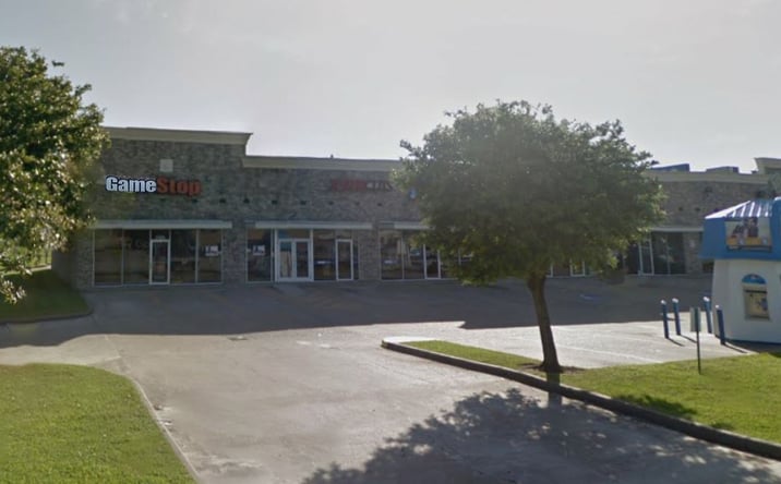 Pictures of Retail property located at 6408 Interstate 45, La Marque, TX 77568 for lease - image #1