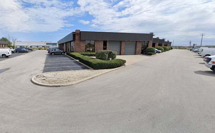 Pictures of Industrial property located at 100-180 Touhy Court, Des Plaines, IL 60018 for lease - image #1