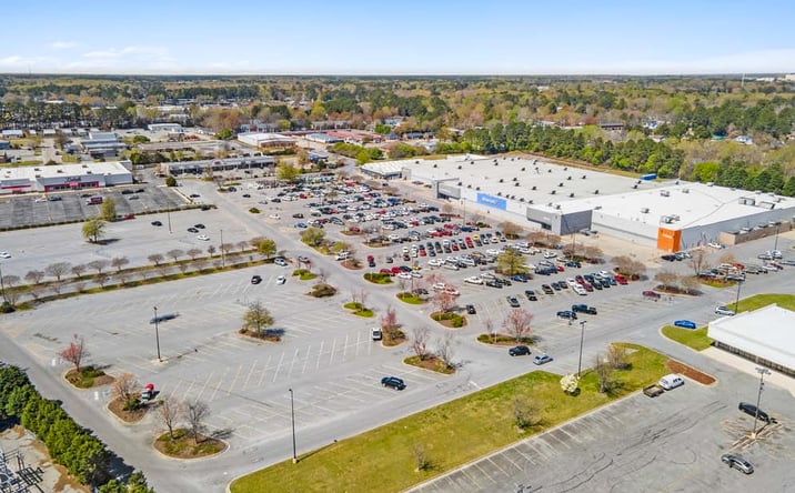 Pictures of Retail property located at 240 Greenville Blvd SW, Greenville, NC 27834 for lease - image #1
