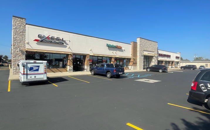 Pictures of Retail property located at 31075 John R Rd, Madison Heights, MI 48071 for lease - image #1