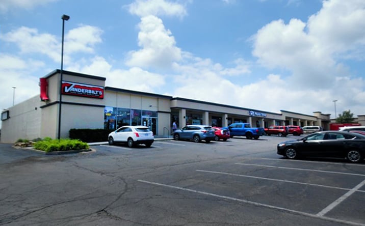 Pictures of Retail, Office property located at 3009 SW Topeka Blvd, Topeka, KS 66611 for lease - image #1