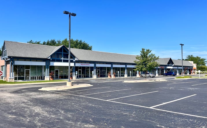 Pictures of Retail property located at 2536 N Illinois 83, Round Lake Beach, IL 60073 for lease - image #1