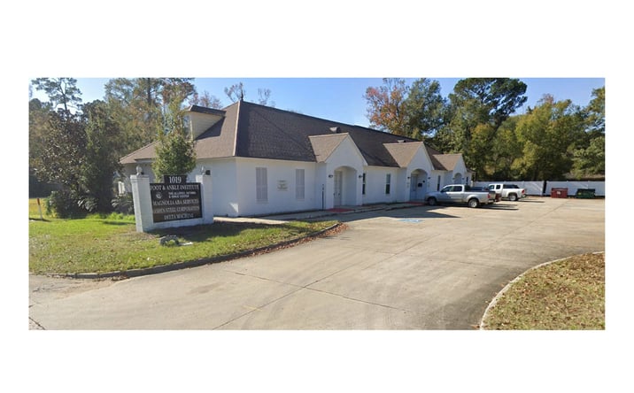 Pictures of Office property located at 1019 N Range Ave, Denham Springs, LA 70726 for lease - image #1