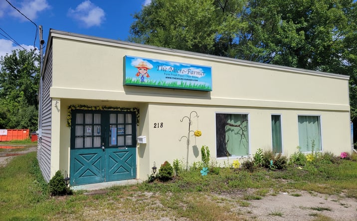 Pictures of Retail property located at 218 Central St, Hudson, NH 03051 for lease - image #1