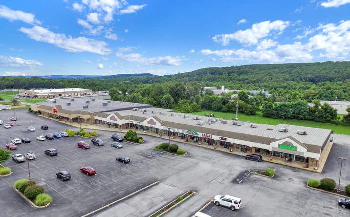 Pictures of Retail property located at 4215 N George St, Manchester, PA 17345 for lease - image #1