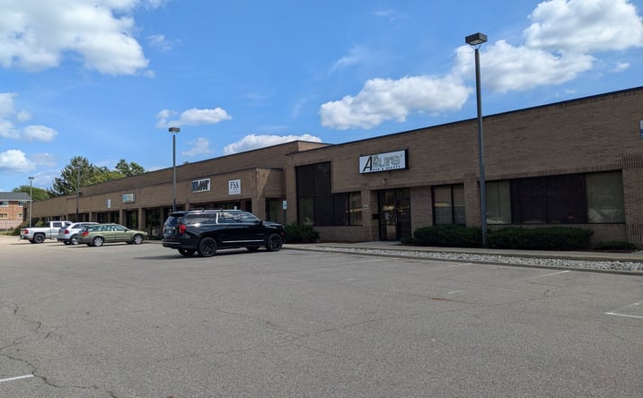 Pictures of Office property located at 2450 Delhi Commerce Dr, Holt, MI 48842 for lease - image #1