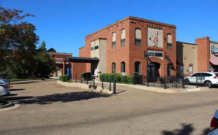 Pictures of Retail property located at 120 Stribling Ln, Brandon, MS 39042 for lease - image #1
