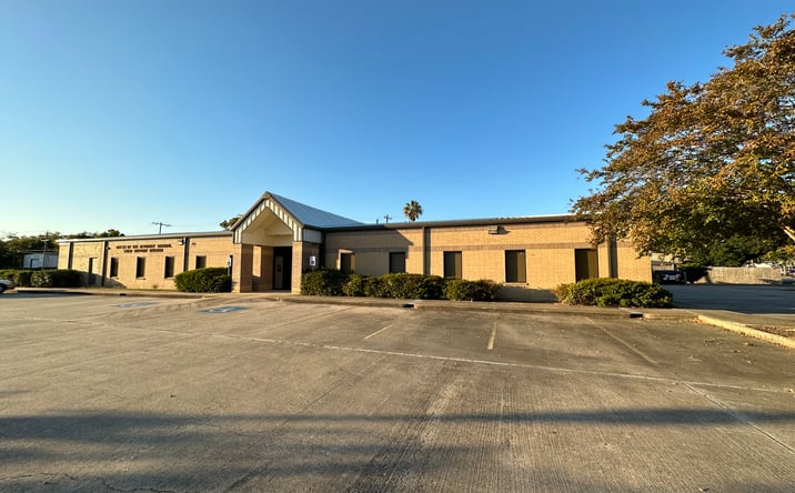 Pictures of Office, Retail, Special Purpose property located at 1110 Calder Ave, Beaumont, TX 77701 for lease - image #1