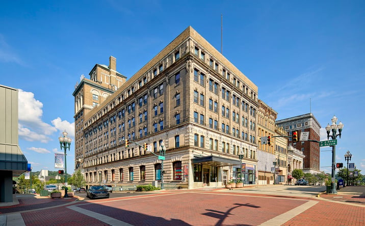 Pictures of Retail, Office, Restaurant property located at 6 S Main St, Washington, PA 15301 for lease - image #1