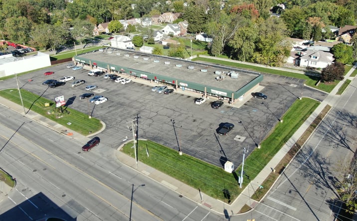 Pictures of Retail, Office, Restaurant property located at 14943 E 9 Mile Rd, Eastpointe, MI 48021 for lease - image #1