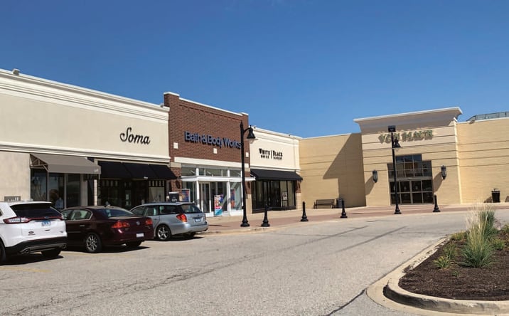 Pictures of Retail property located at 301-309 Veterans Pkwy, Normal, IL 61761 for lease - image #1