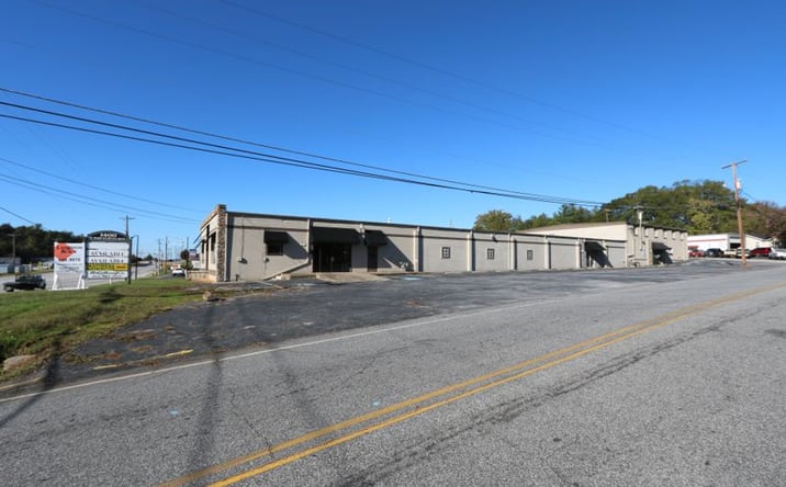 Pictures of Retail, Office property located at 1400 W Wade Hampton Blvd, Greer, SC 29651 for lease - image #1