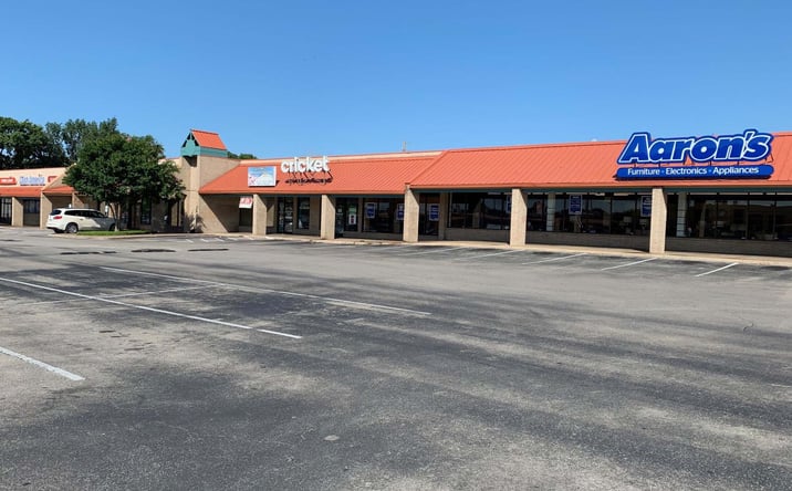 Pictures of Retail property located at 9616 N Lamar Blvd, Austin, TX 78753 for lease - image #1