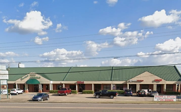 Pictures of Retail property located at 2301 Eastern Blvd, Montgomery, AL 36117 for lease - image #1