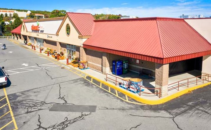 Pictures of Retail property located at 235 Camden St, Rockland, ME 04841 for lease - image #1