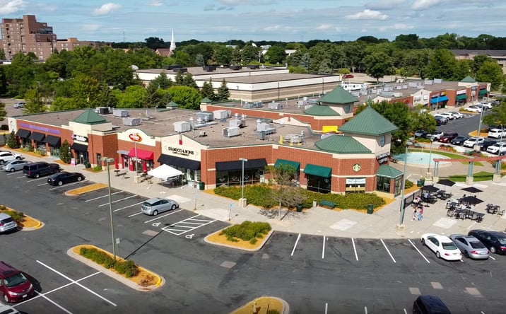 Pictures of Retail property located at 7600-7800 Olson Mem Hwy, Golden Valley, MN 55427 for lease - image #1