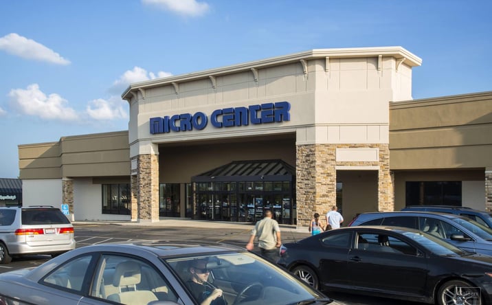 Pictures of Retail property located at 743 Bethel Rd, Columbus, OH 43214 for lease - image #1