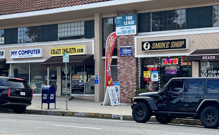 Pictures of Retail property located at 4867 Topanga Canyon Blvd, Woodland Hills, CA 91364 for lease - image #1