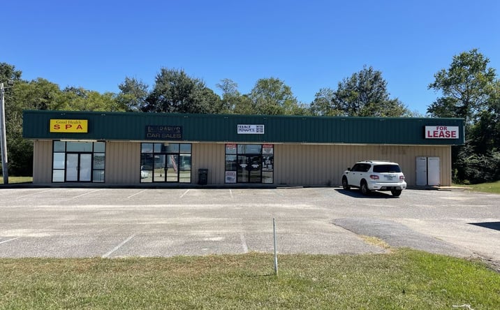 Pictures of Retail property located at 27838 Co Rd 64, Robertsdale, AL 36567 for lease - image #1