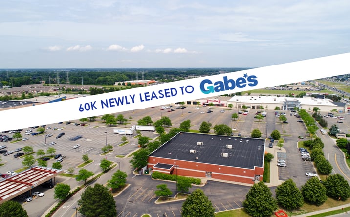 Pictures of Retail property located at 45160 Utica Park Blvd, Utica, MI 48315 for lease - image #1