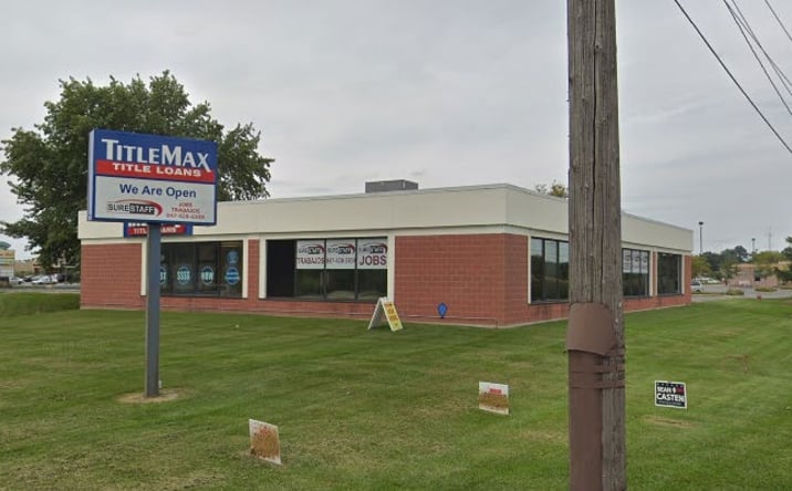 Pictures of Retail property located at 545 Dundee Ave, East Dundee, IL 60118 for lease - image #1
