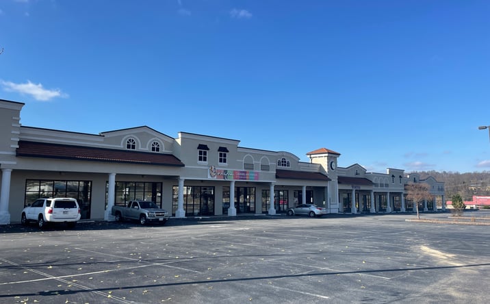 Pictures of Retail, Office property located at 100 Linden Square Dr, Bristol, VA 24202 for lease - image #1