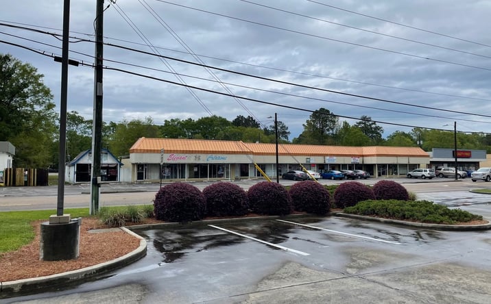 Pictures of Retail property located at 2609-2627 Lincoln Rd, Hattiesburg, MS 39402 for lease - image #1