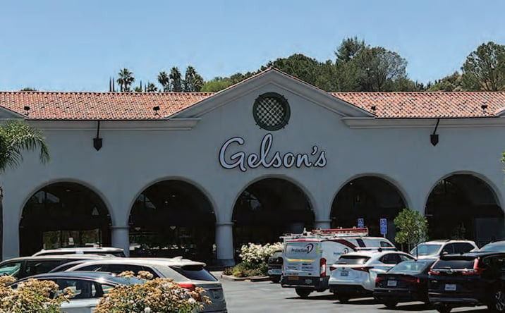 Pictures of Retail, Restaurant property located at 22279 Mulholland Hwy, Calabasas, CA 91302 for lease - image #1
