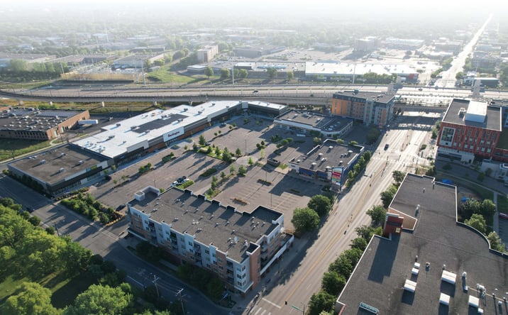 Pictures of Retail property located at 2100, 2106-2214, 2216-2218, 2130 East Lake Street, Minneapolis, MN 55407 for lease - image #1