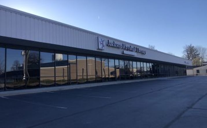 Pictures of Retail property located at 324 - 326 N Indiana Ave, Sellersburg, IN 47172 for lease - image #1