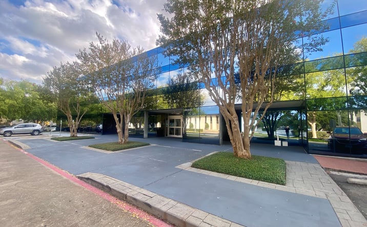 Pictures of Office property located at 16840 Buccaneer Ln, Houston, TX 77058 for lease - image #1