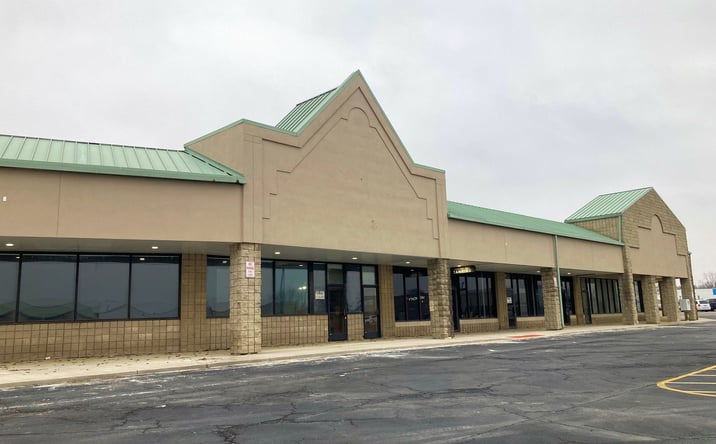 Pictures of Retail property located at 1599 W River Rd N, Elyria, OH 44035 for lease - image #1