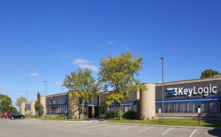 Pictures of Office property located at 401 W Travelers Trail, Burnsville, MN 55337 for lease - image #1