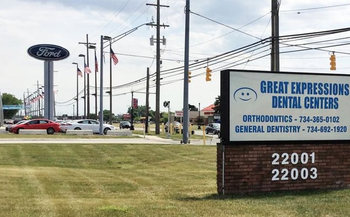 Pictures of Office property located at 22001-22003 Allen Road, Trenton, MI 48183 for lease - image #1