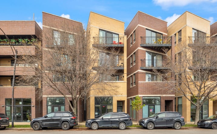 Pictures of Retail, Office, Special Purpose property located at 2816 W Chicago Ave, Chicago, IL 60622 for lease - image #1