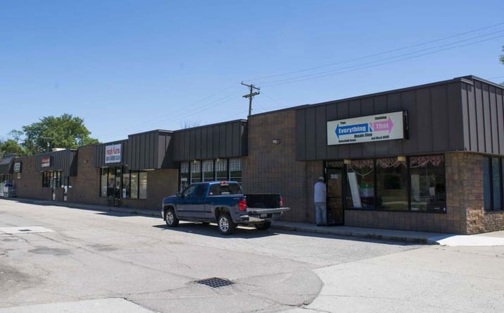 Pictures of Retail property located at 41001-41019 E Huron River Dr, Belleville, MI 48111 for lease - image #1