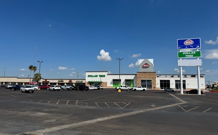 Pictures of Retail property located at 4500 San Bernardo Ave, Laredo, TX 78041 for lease - image #1