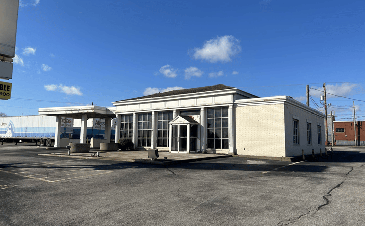 Pictures of Retail property located at 2230 N Fares Ave, Evansville, IN 47711 for lease - image #1