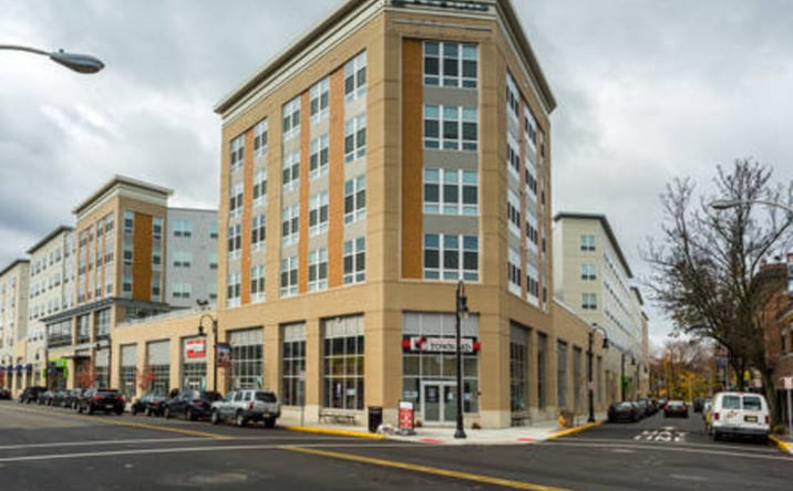 Pictures of Retail, Restaurant property located at 300 Glenwood Avenue, Bloomfield, NJ 07003 for lease - image #1