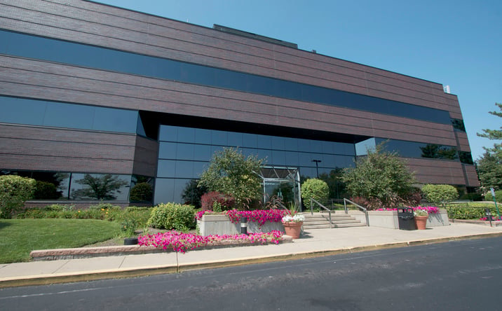 Pictures of Office property located at 2458 Old Dorsett Rd, Maryland Heights, MO 63043 for lease - image #1
