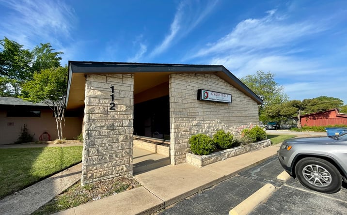 Pictures of Office property located at 112 W Pipeline Rd, Hurst, TX 76053 for lease - image #1