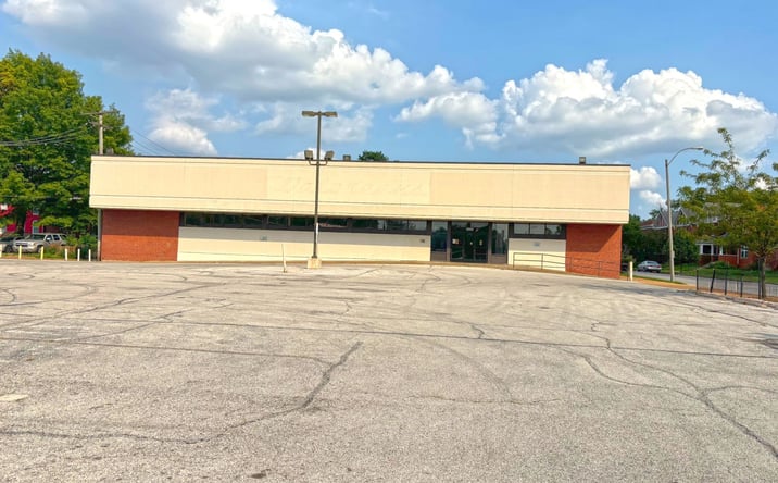 Pictures of Retail property located at 5550 S Grand Blvd, St. Louis, MO 63111 for lease - image #1