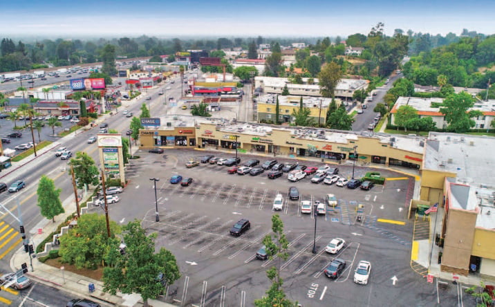 Pictures of Retail property located at 20040-20060 Ventura Blvd, Los Angeles, CA 91364 for lease - image #1