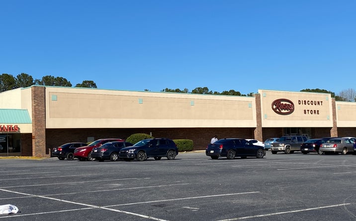 Pictures of Retail property located at 636 Shurling Dr, Macon, GA 31211 for lease - image #1