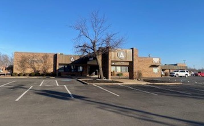 Pictures of Office property located at 500 E Robinson St, Norman, OK 73071 for lease - image #1